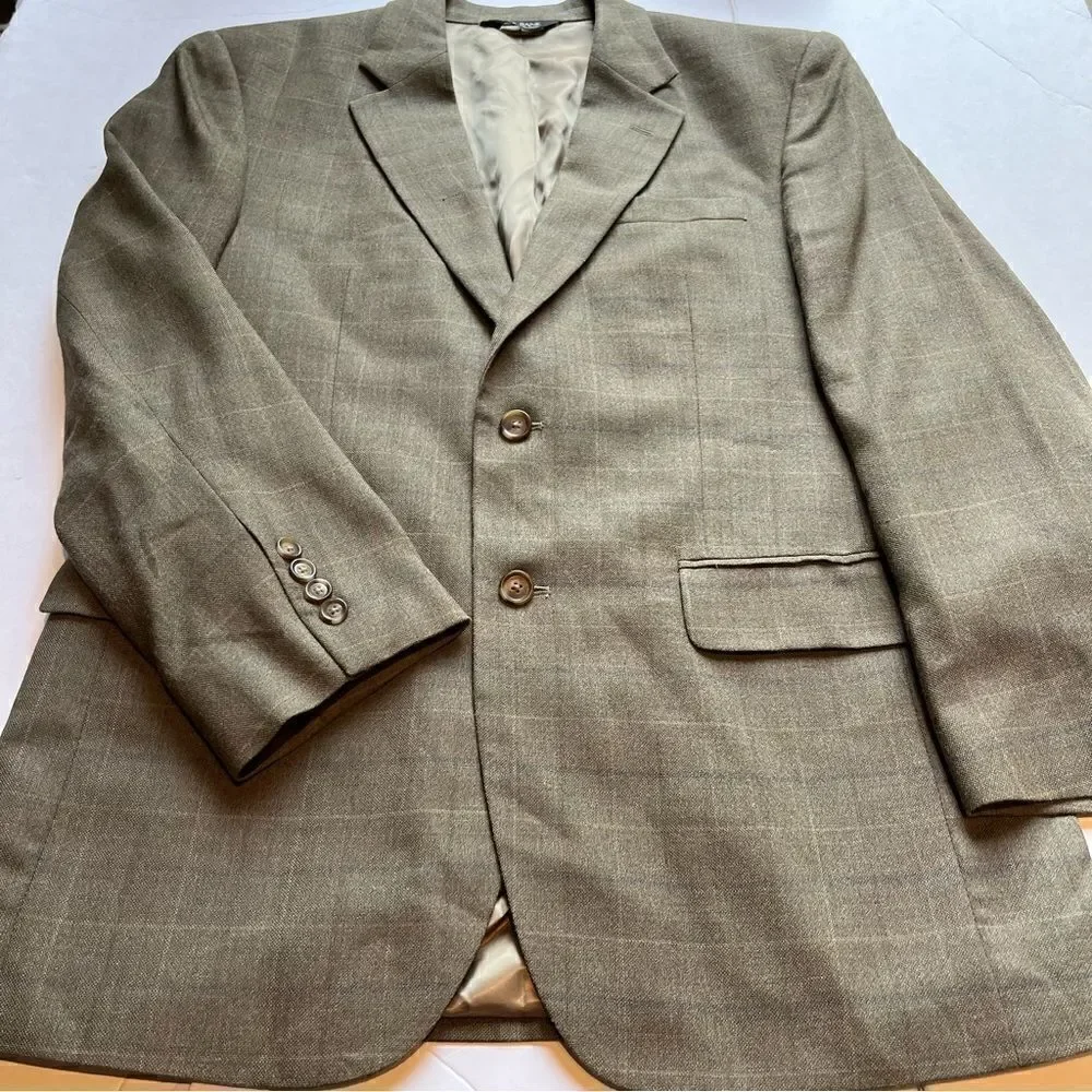 Jos A. Bank Men's Silk and Wool Sport Coat Olive W/ blue and tan stripe Size 40R